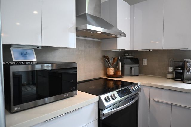 1619 NE 109 Street B, Miami, FL 33161
