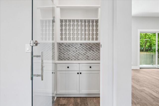 2065 Southgate Boulevard, Houston, TX 77030