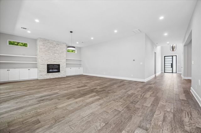 2065 Southgate Boulevard, Houston, TX 77030