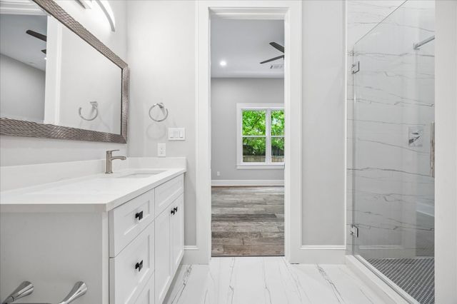 2065 Southgate Boulevard, Houston, TX 77030