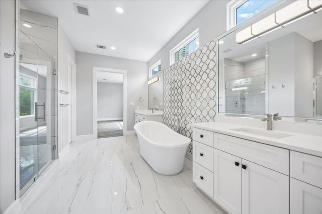 2065 Southgate Boulevard, Houston, TX 77030