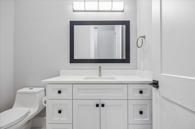 2065 Southgate Boulevard, Houston, TX 77030