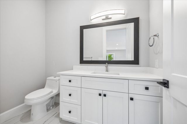 2065 Southgate Boulevard, Houston, TX 77030