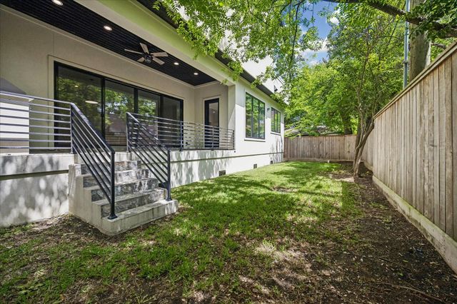 2065 Southgate Boulevard, Houston, TX 77030