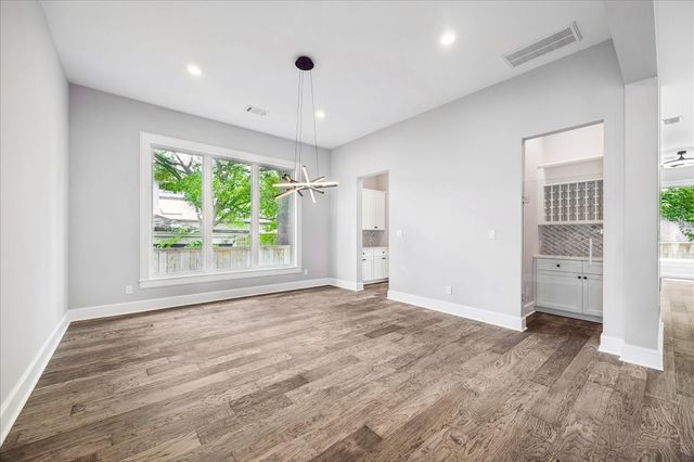2065 Southgate Boulevard, Houston, TX 77030