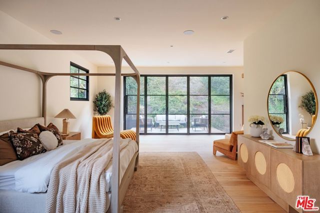 1937 N Beverly Drive, Beverly Hills, CA 90210