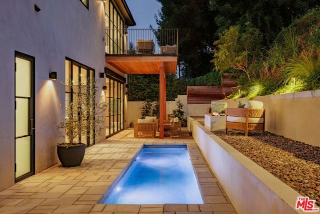 1937 N Beverly Drive, Beverly Hills, CA 90210