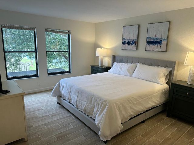 1608 Shaker Circle, Wellington, FL 33414