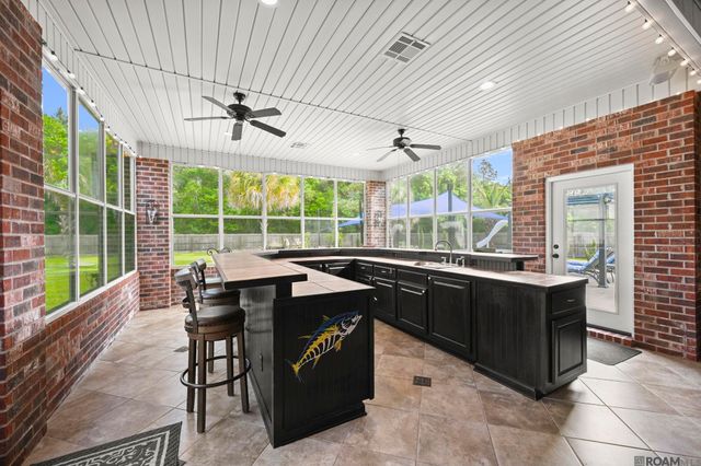 33798 Cane Market Rd, Walker, LA 70785