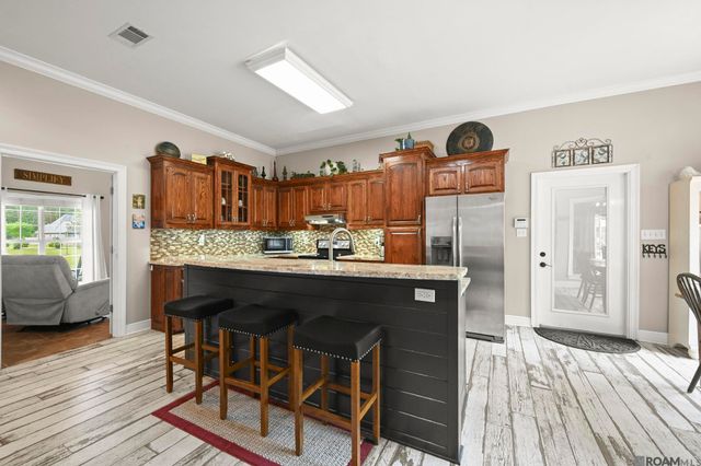 33798 Cane Market Rd, Walker, LA 70785