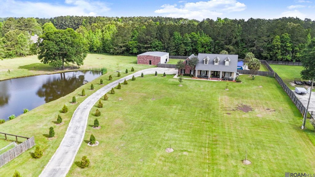 33798 Cane Market Rd, Walker, LA 70785
