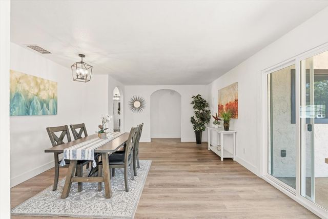 8404 Sunrise Woods Way, Sacramento, CA 95828
