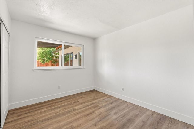 8404 Sunrise Woods Way, Sacramento, CA 95828