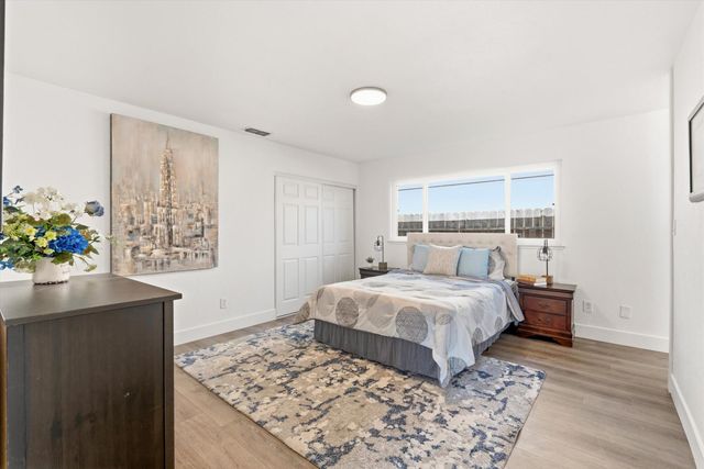 8404 Sunrise Woods Way, Sacramento, CA 95828