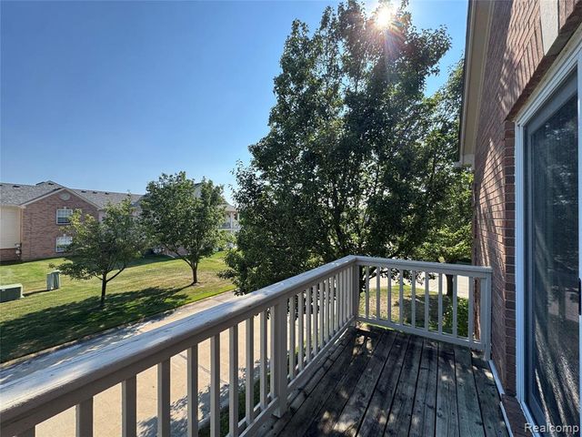 21083 Cooper Drive, Macomb, MI 48044