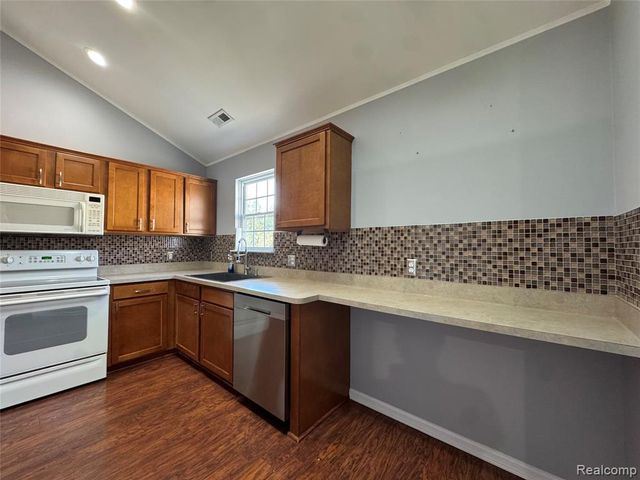 21083 Cooper Drive, Macomb, MI 48044