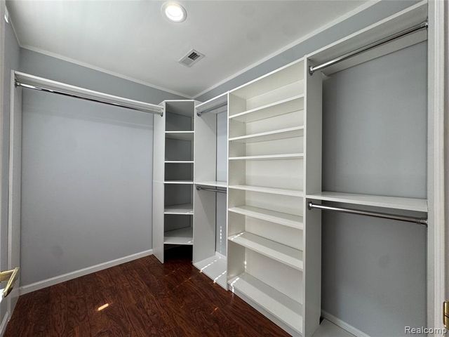 21083 Cooper Drive, Macomb, MI 48044