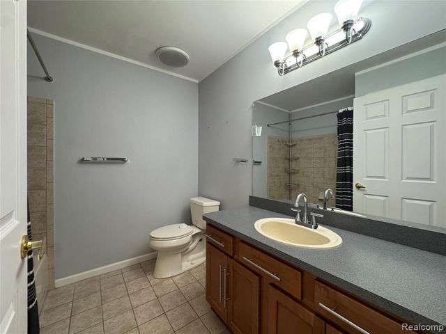 21083 Cooper Drive, Macomb, MI 48044