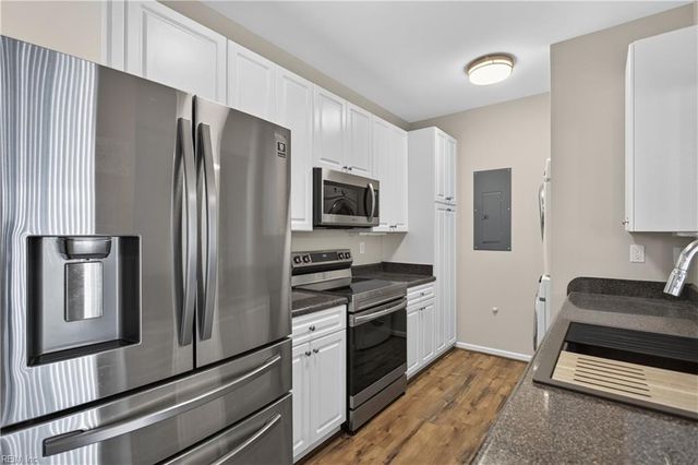 4469 Duffy DR, Virginia Beach, VA 23462