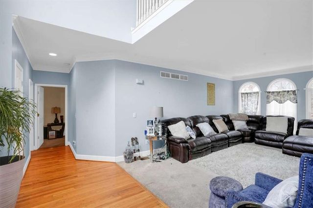 215 Pebblecreek SW Place, South Fulton, GA 30331