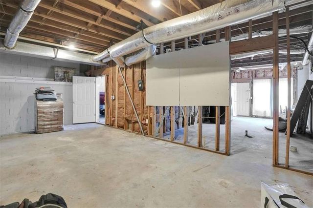 215 Pebblecreek SW Place, South Fulton, GA 30331