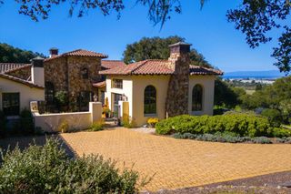 7595 Paseo Vista, Monterey, CA 93940