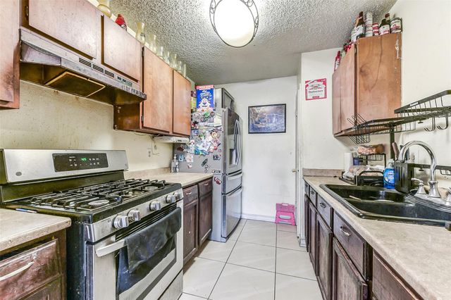 13703 Vickston Lane, Houston, TX 77014