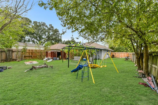 13703 Vickston Lane, Houston, TX 77014