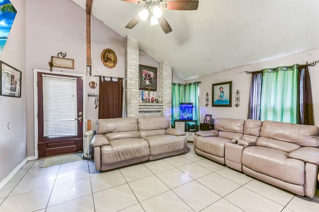 13703 Vickston Lane, Houston, TX 77014