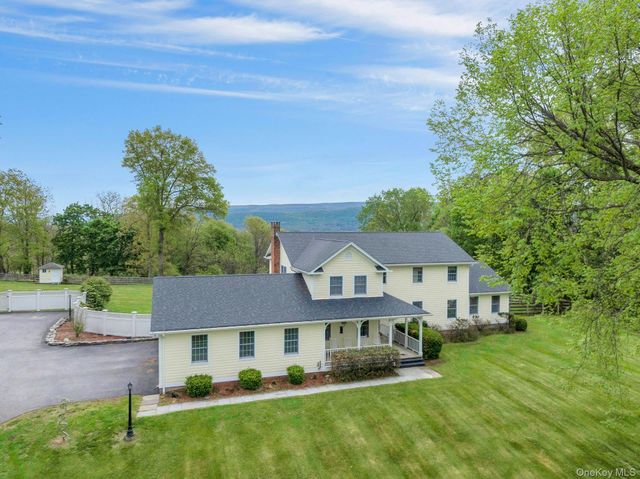 97 Moffat Road, Washingtonville, NY 10992