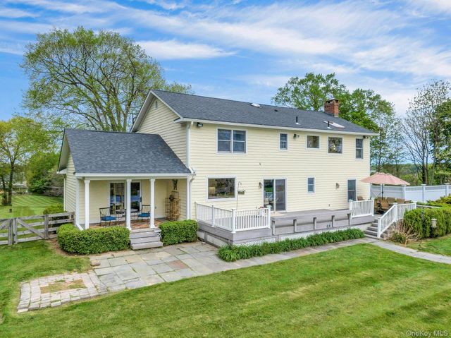 97 Moffat Road, Washingtonville, NY 10992
