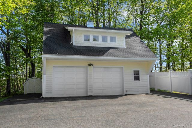 97 Moffat Road, Washingtonville, NY 10992