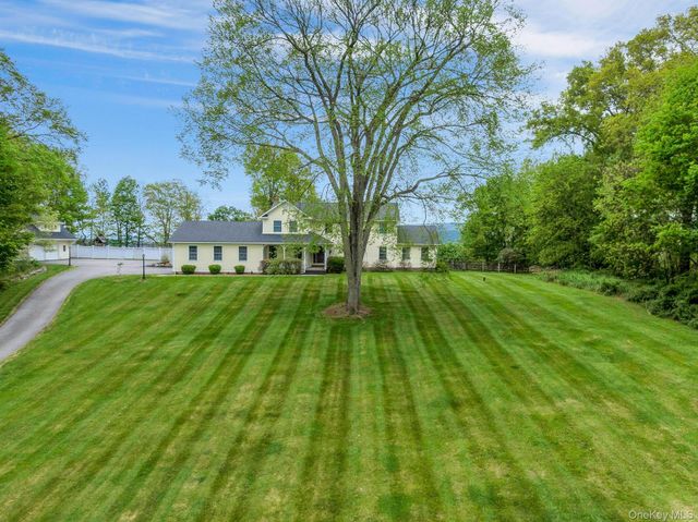 97 Moffat Road, Washingtonville, NY 10992