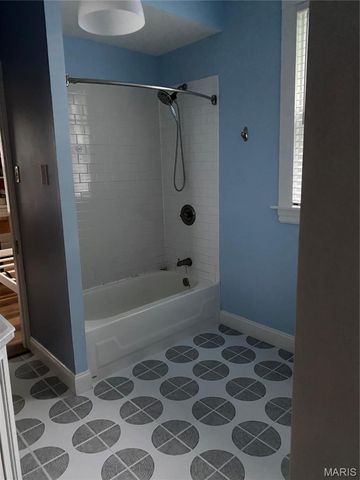 7715 Suffolk Avenue, Shrewsbury, MO 63119