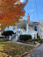 7715 Suffolk Avenue, Shrewsbury, MO 63119