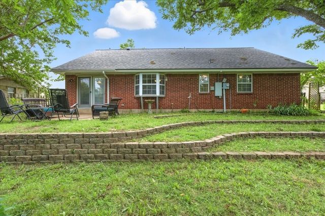 2013 Edgewood Drive, Edmond, OK 73013