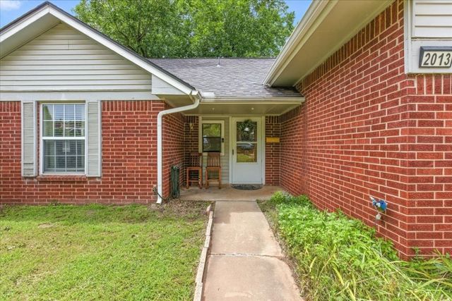 2013 Edgewood Drive, Edmond, OK 73013