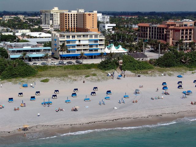 1725 Palm Cove Boulevard 104, Delray Beach, FL 33445