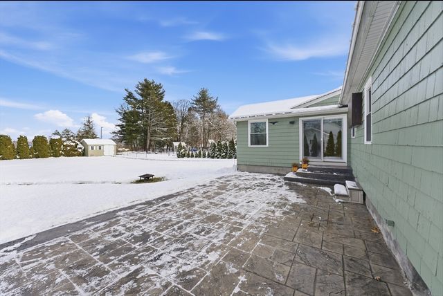 750 Amostown Road, West Springfield, MA 01089