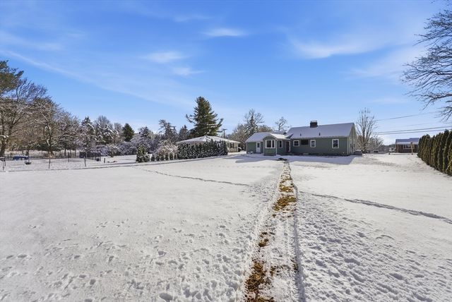 750 Amostown Road, West Springfield, MA 01089