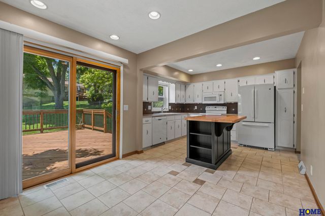 306 N 154th Street, Omaha, NE 68154