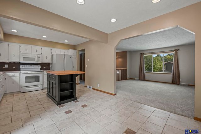 306 N 154th Street, Omaha, NE 68154
