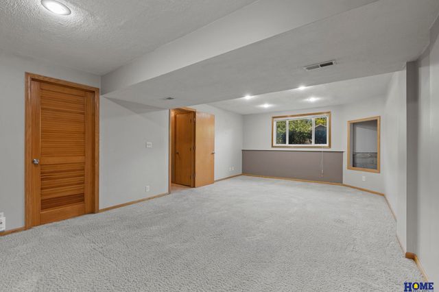 306 N 154th Street, Omaha, NE 68154