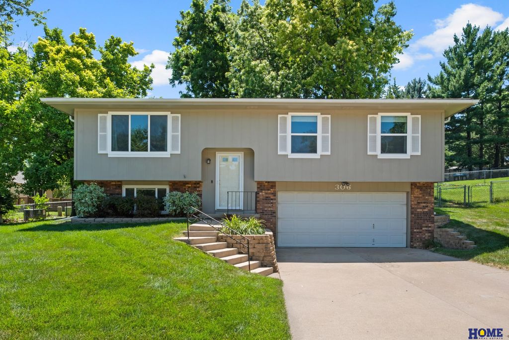 306 N 154th Street, Omaha, NE 68154