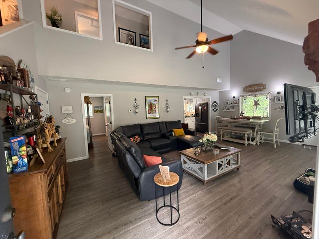 255 Tall Timber Drive, Jamestown, KY 42629
