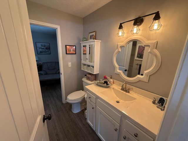 255 Tall Timber Drive, Jamestown, KY 42629
