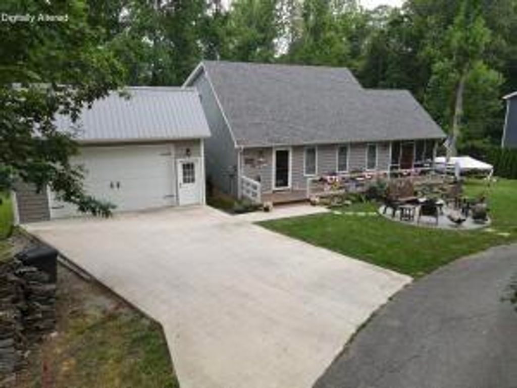255 Tall Timber Drive, Jamestown, KY 42629