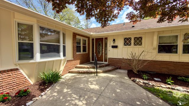 1566 Riverview Avenue, Monroe, MI 48162