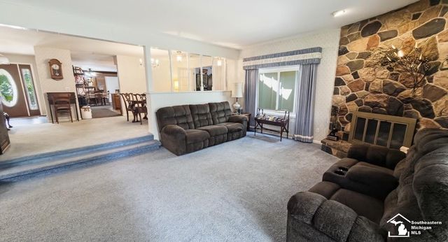 1566 Riverview Avenue, Monroe, MI 48162
