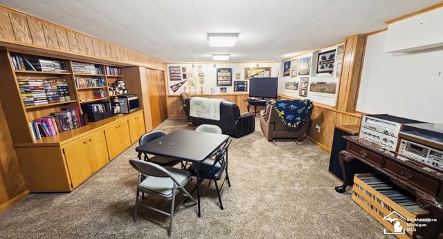 1566 Riverview Avenue, Monroe, MI 48162